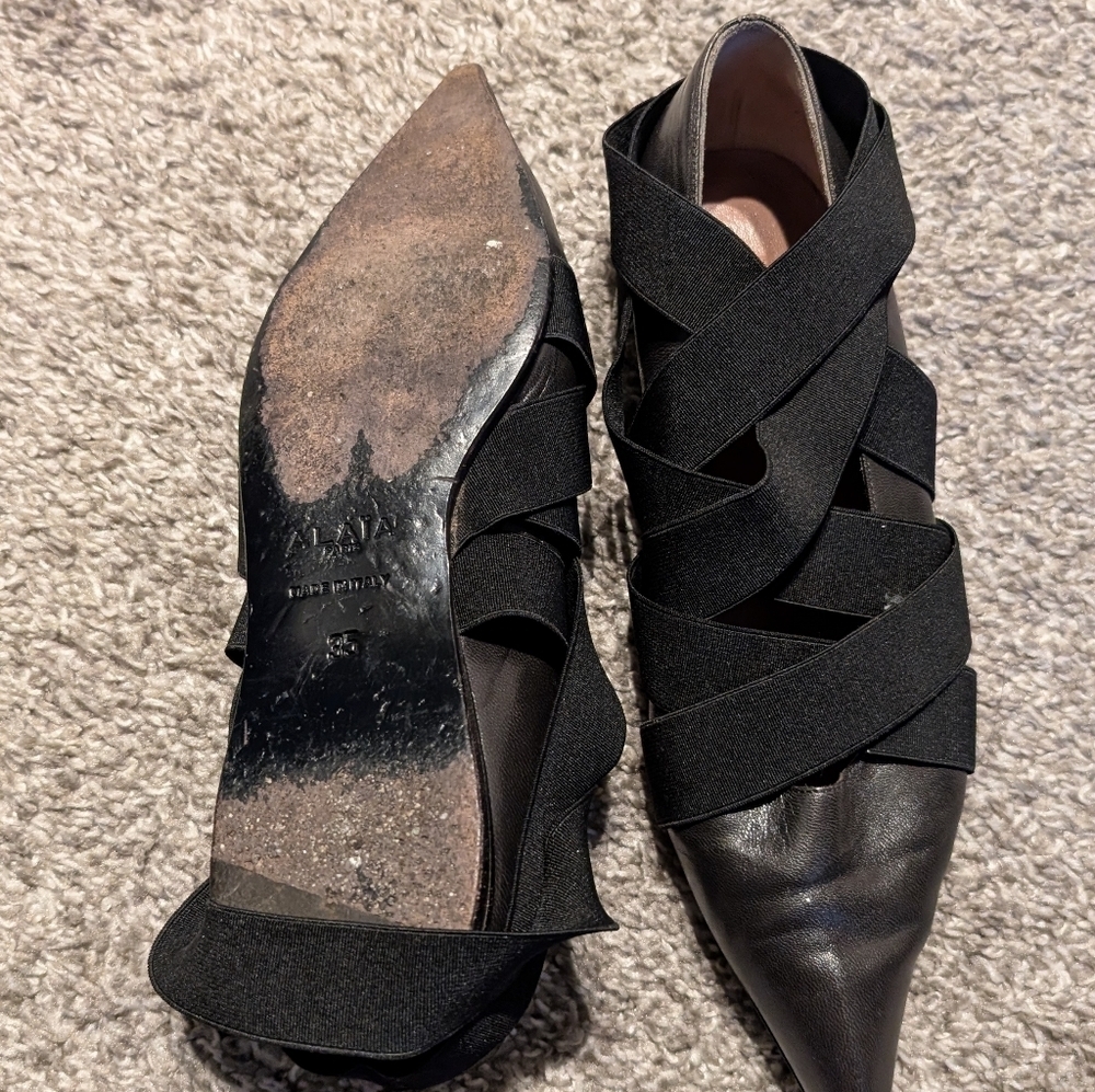 Alaïa Black Elastic Strap Pointed Toe Ballet Flats Size 35 - Picture 5 of 6